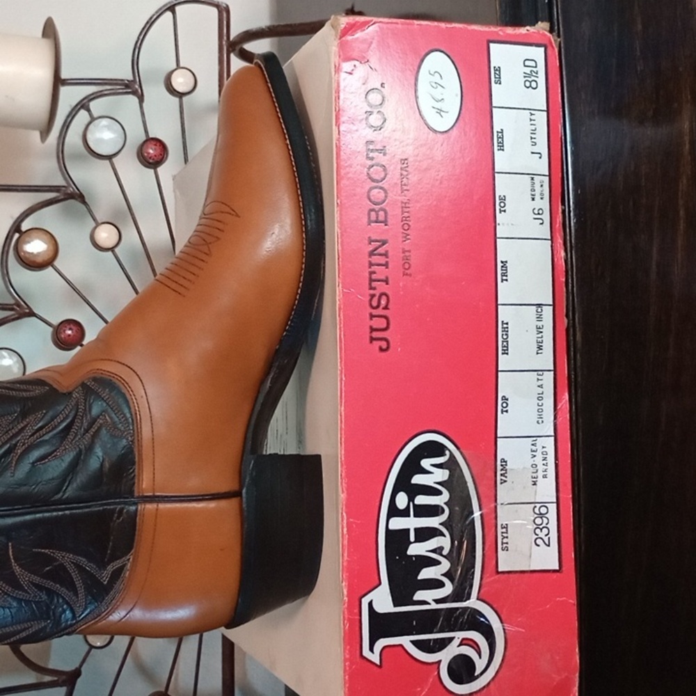 Vintage Justin boots EUC from 1977 with original box. COLLECTABLE! - Picture 8 of 9